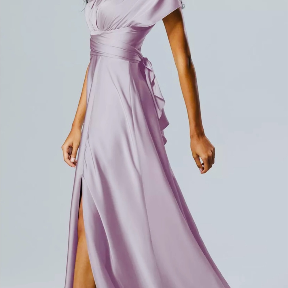 Elegant Lavender Evening Gown - Picture 4 of 8